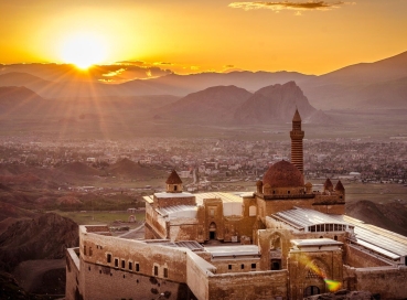 UÇAKLI  BAŞTAN BAŞA DOĞU ANADOLU TURU