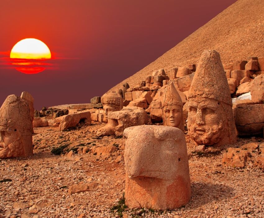 UÇAKLI DİYARBAKIR MARDİN GÖBEKLİTEPE NEMRUT GAZİANTEP