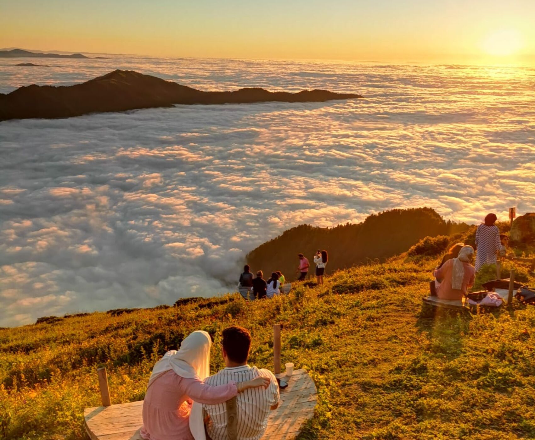 UÇAKLI VAN KARS KARADENİZ BATUM  TURU