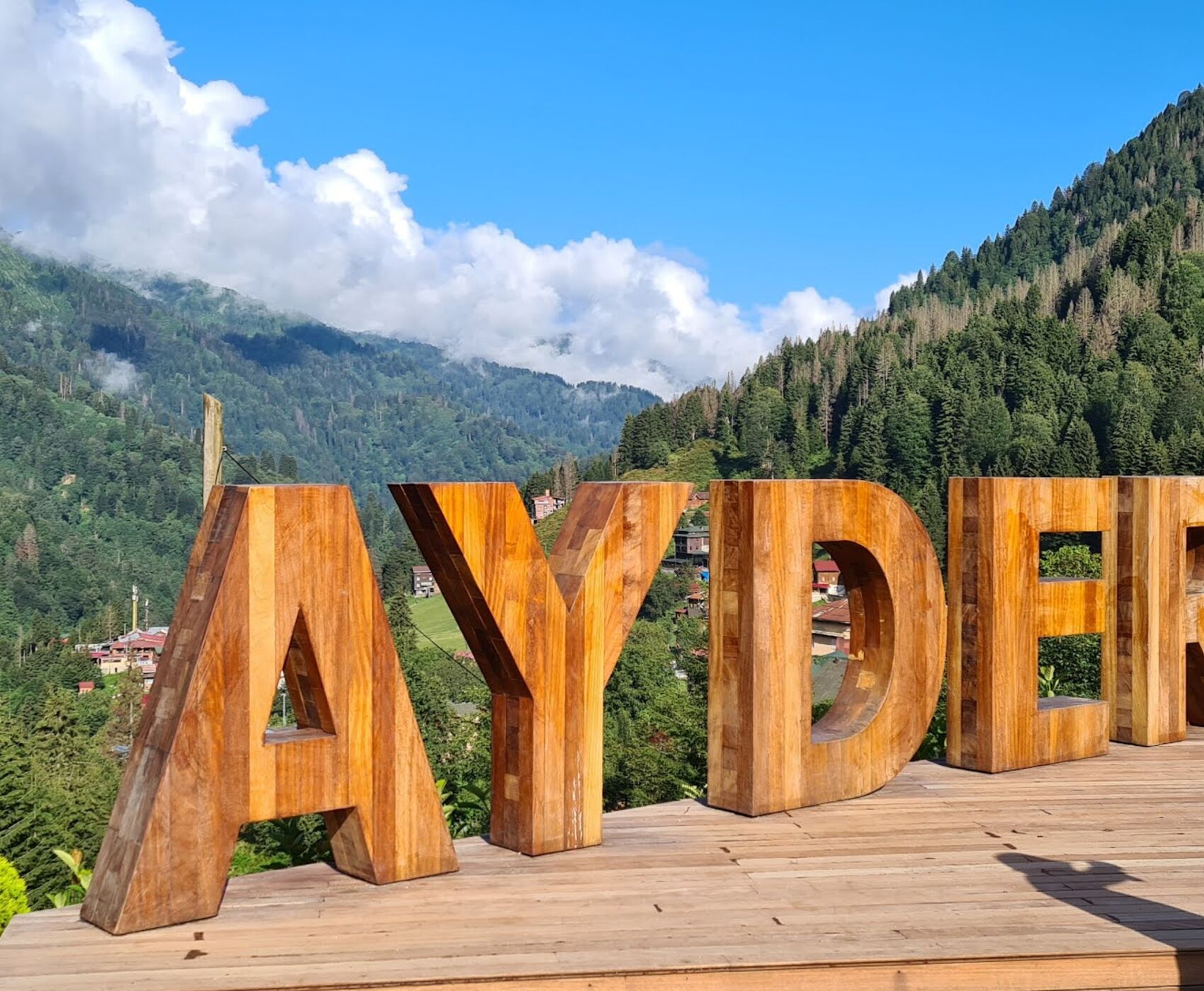 UÇAKLI VAN KARS KARADENİZ BATUM  TURU