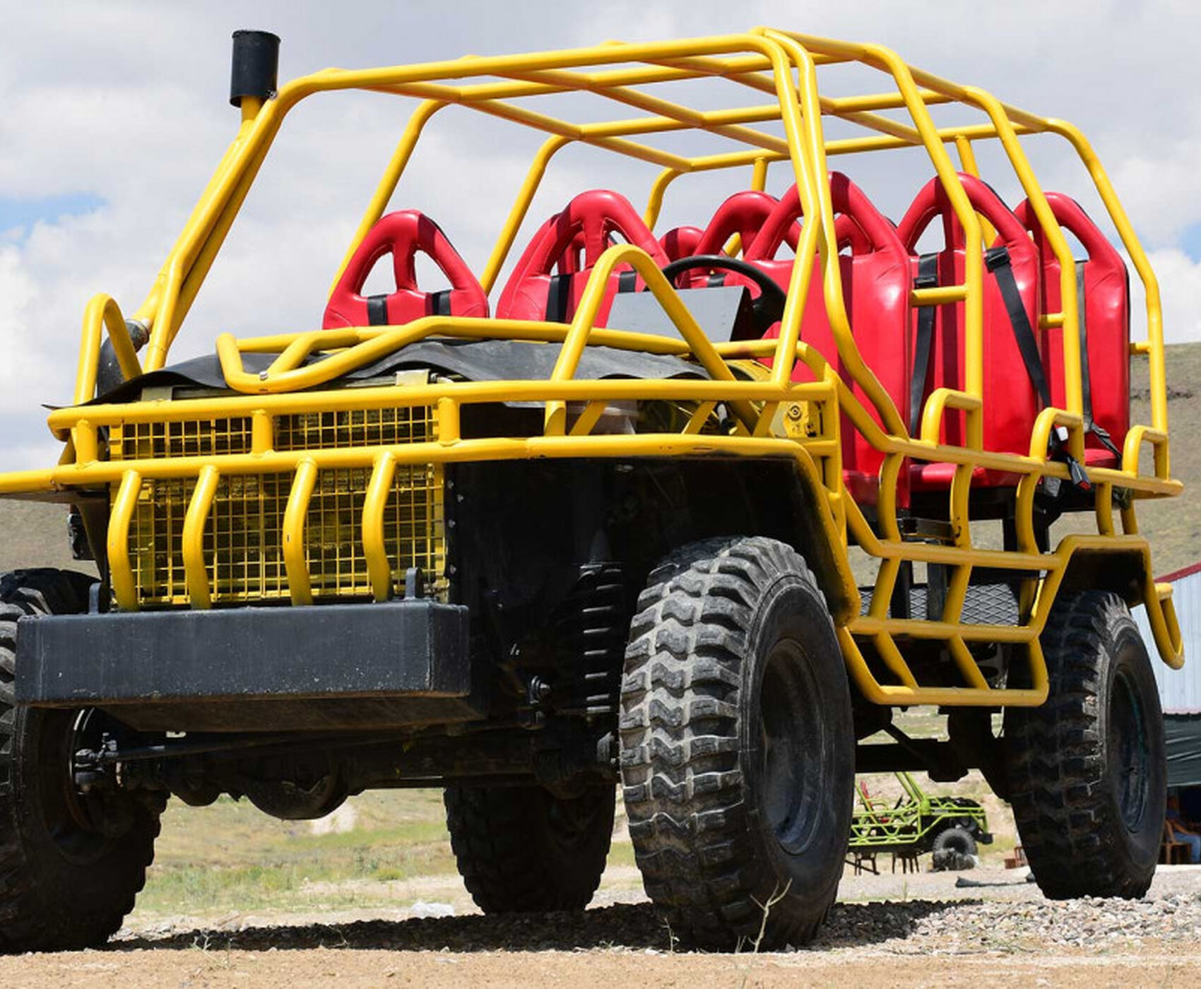 AKREP (MONSTER) JEEP SAFARİ & RAFTİNG