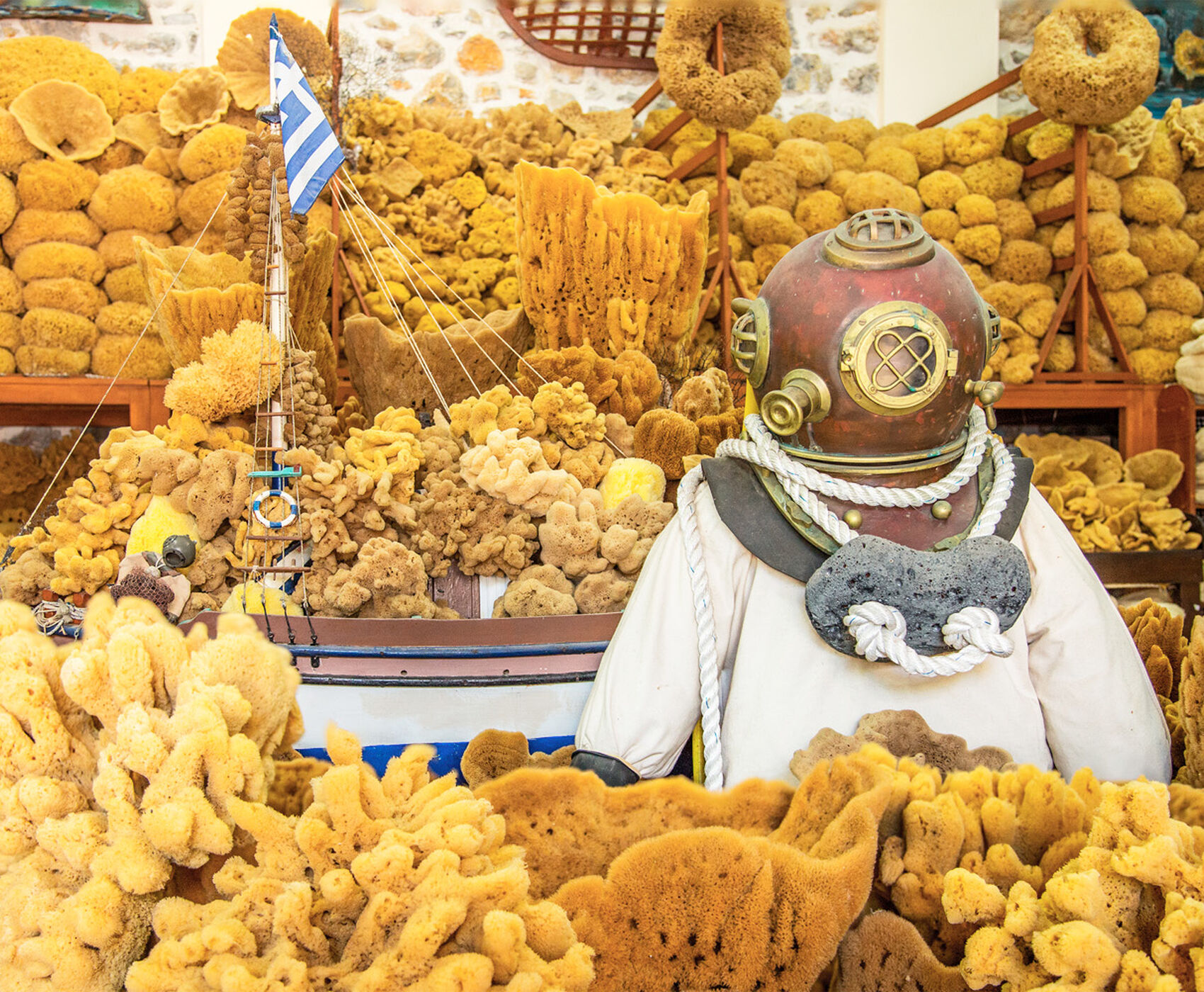 تور جزیره کالینموس