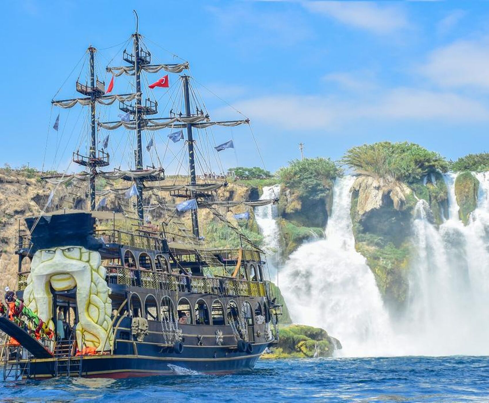 BALIKCI BARINAĞI ALİ BABA KORSAN TEKNESİ  İLE ŞELALE TURU