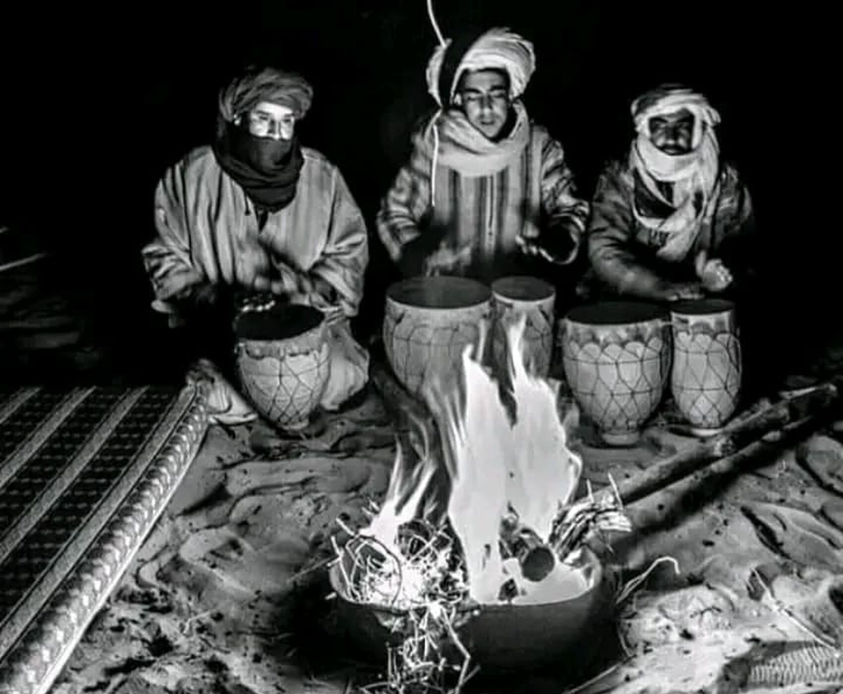 ANTALYA'DAN İSTANBUL AKTARMALI  UÇAKLI BAŞTAN BAŞA FAS TURU