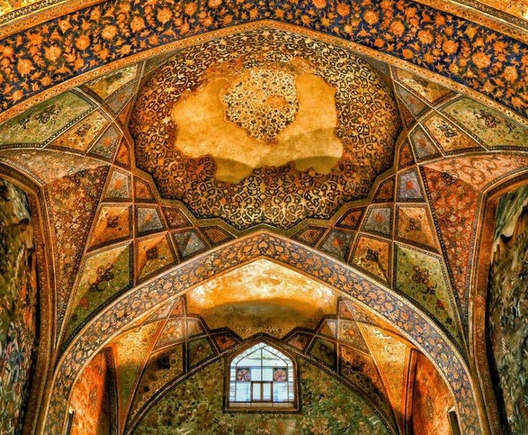 ANTALYA VE İSTANBUL DAN UÇAKLI BÜYÜK İRAN TURU