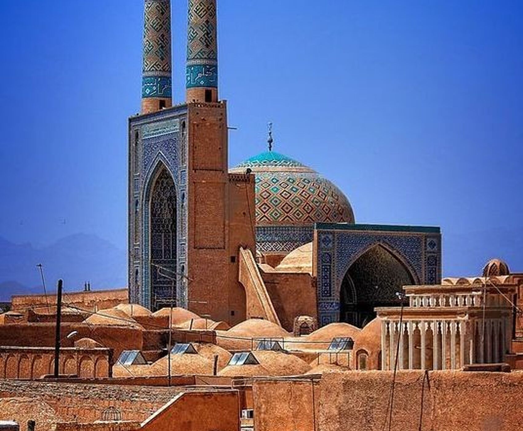 ANTALYA VE İSTANBUL DAN UÇAKLI BÜYÜK İRAN TURU