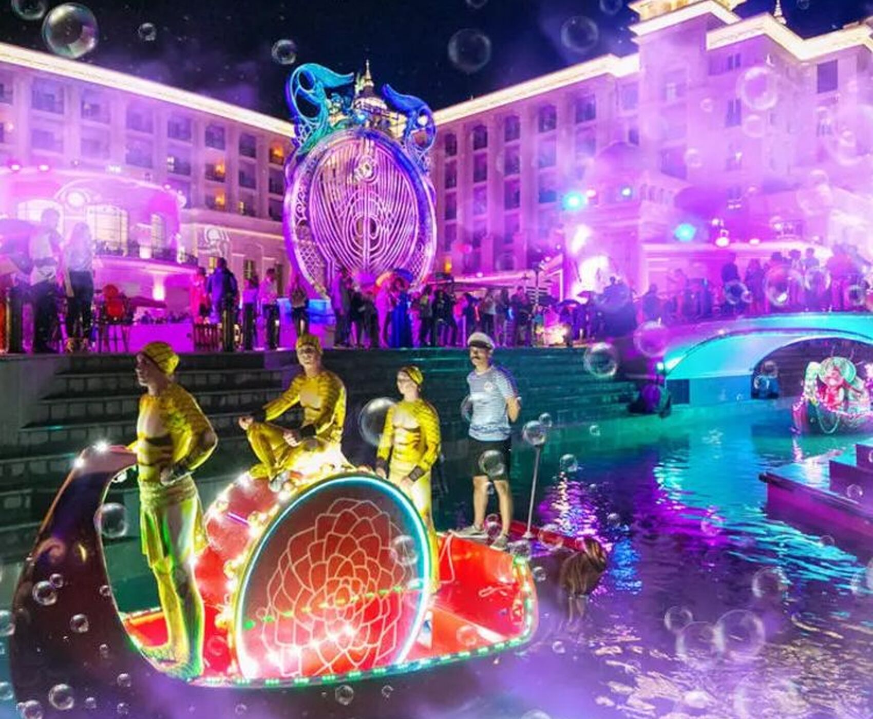 LAND OF LEGEND NIGHT SHOW