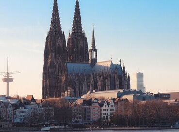 İzmir Çıkışlı Bayram ve Ara Tatile Özel Express Benelüks & Almanya & Fransa Turu