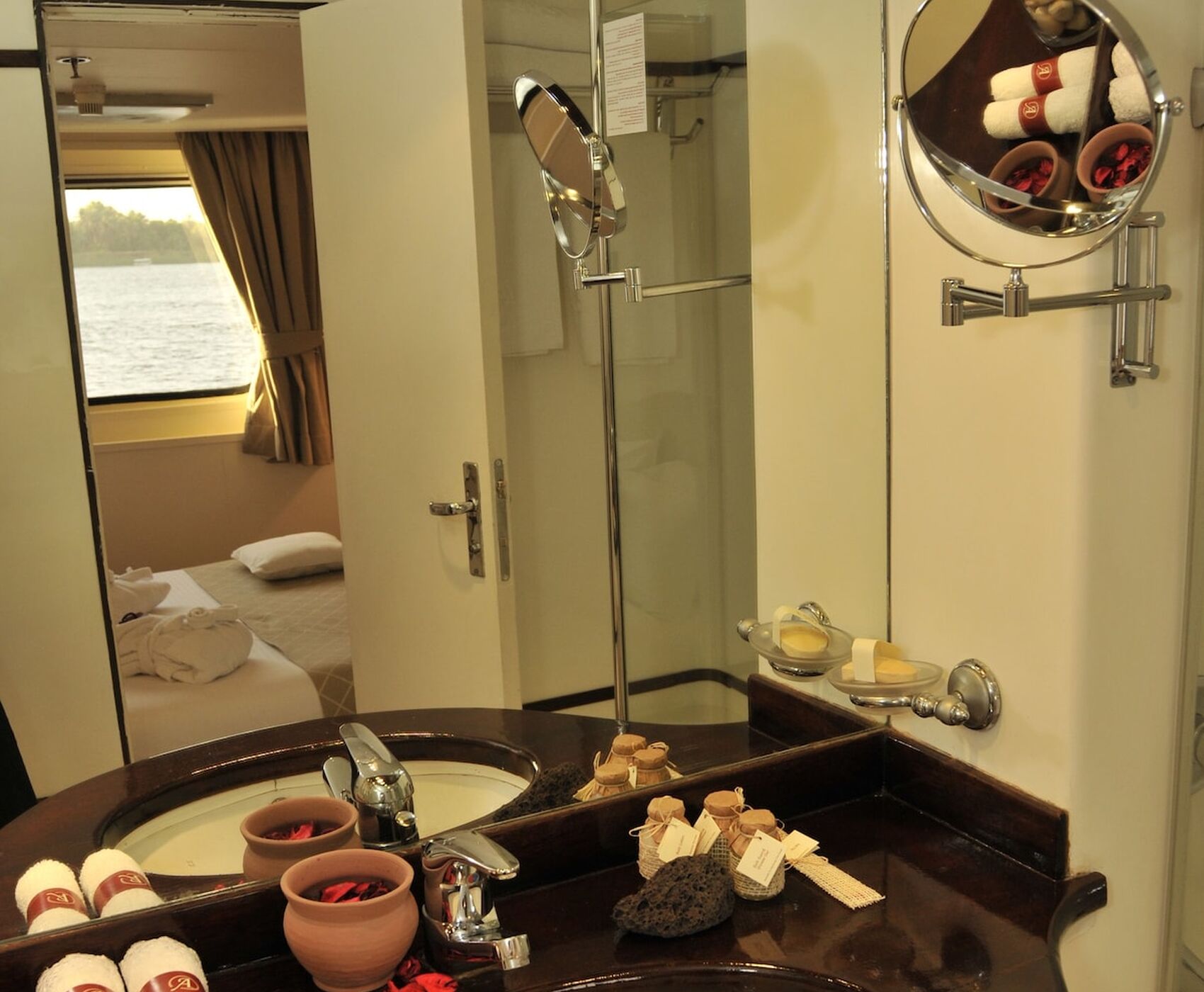 İZMİR ÇIKIŞLI HERŞEY DAHİL BAŞTAN BAŞA MISIR & ÜRDÜN