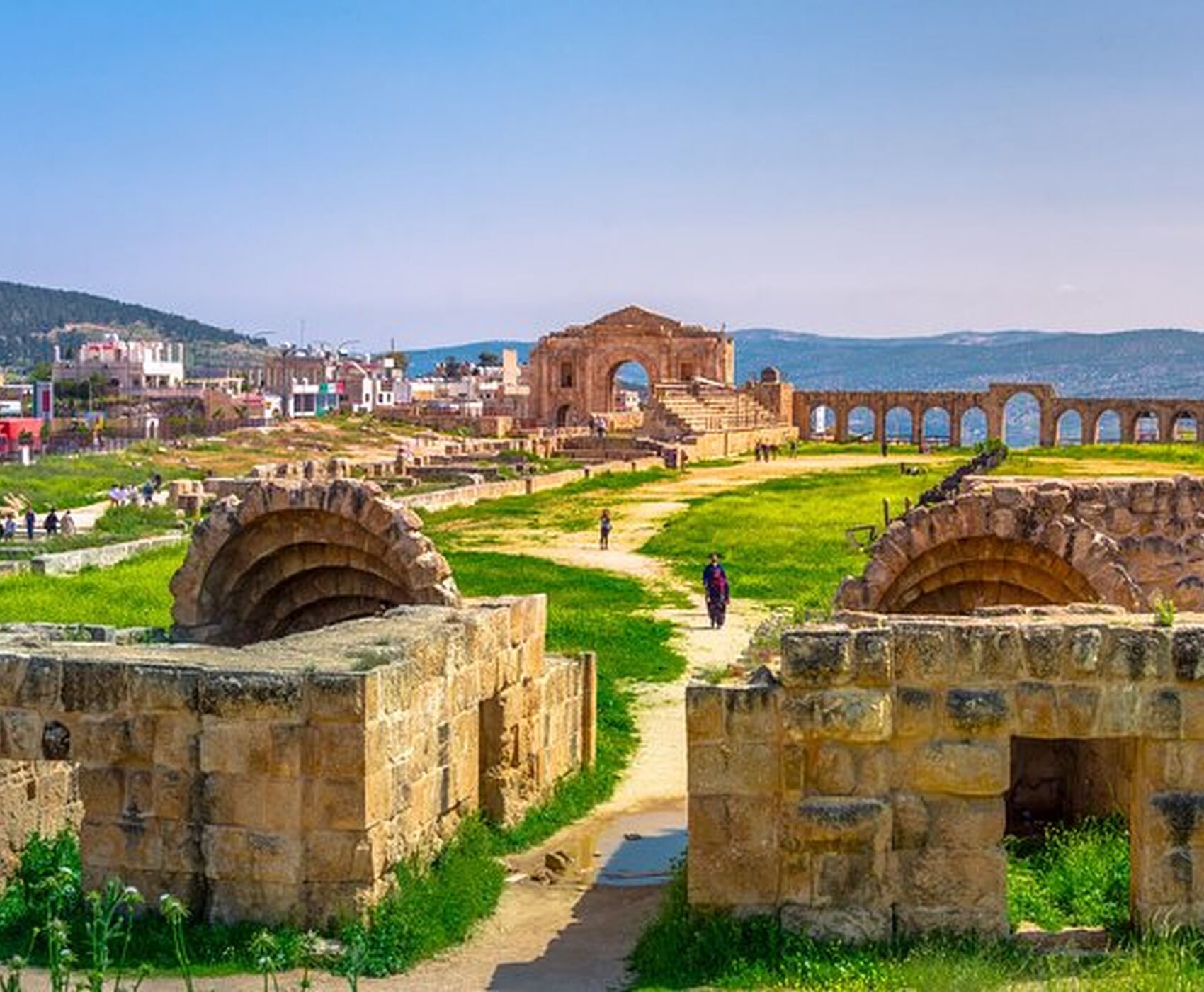 İSTANBUL ÇIKIŞLI VİZESİZ HER ŞEY DAHİL BAŞTAN BAŞA ÜRDÜN KEŞİF TURU