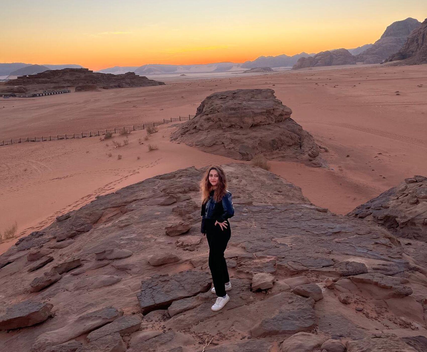 İSTANBUL ÇIKIŞLI VİZESİZ HER ŞEY DAHİL BAŞTAN BAŞA ÜRDÜN KEŞİF TURU