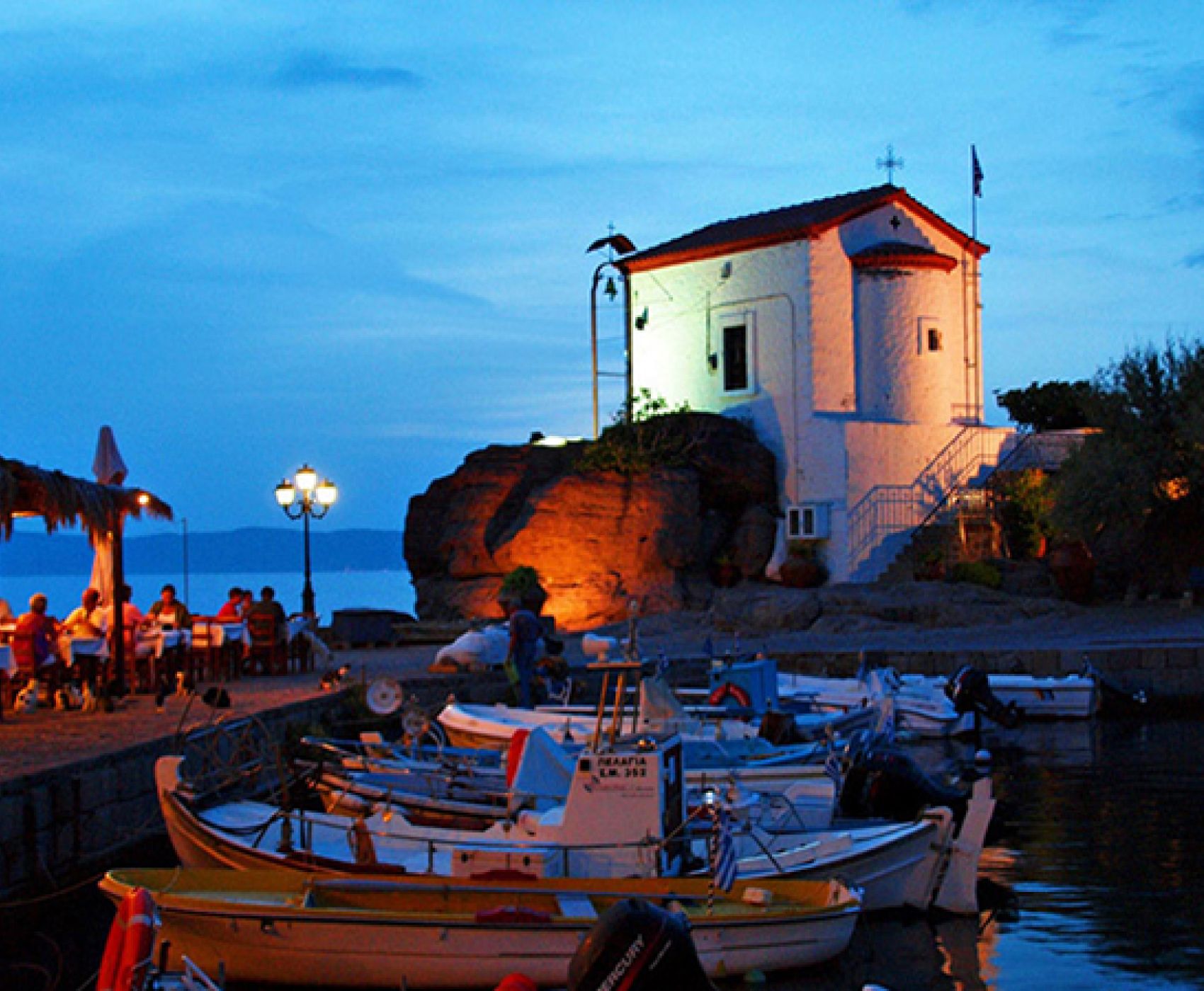 İZMİR DİKİLİ ÇIKIŞLI MİDİLLİ TURU 3 GECE 4 GÜN