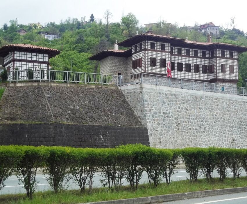 UÇAKLI DOĞU KARADENİZ - BATUM TURU